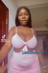Chubby African girl show off her right pussy for Asian boy