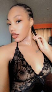 Naija leak- porthacourt based model masturbate her wet pussy on live stream