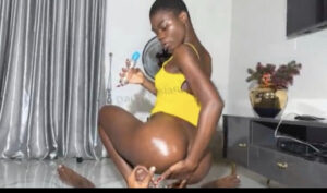Baby oil- daisy melanin fuck huge dick with baby oil