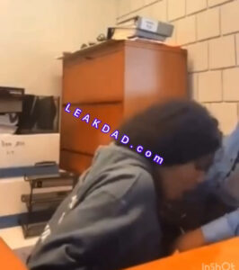 Office sex- office secretary gives blowjob for ceo in office