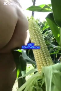 Naija leak- lady fuck corn in the bush
