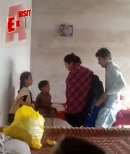 Pakistanis fuck single mother to cancel debt