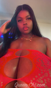 Queen chi display her big breast on camera for online fans