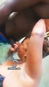 Naija lady suck a man’s dick in the stream