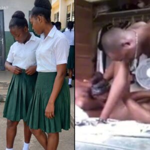 High school students have threesome with English teacher
